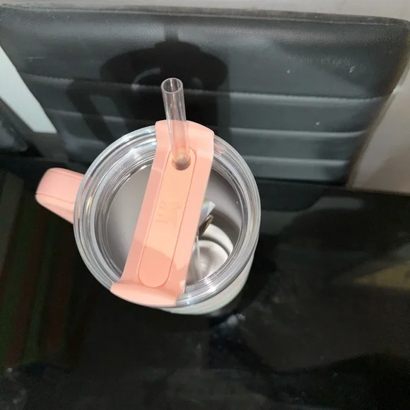 Stanley 40oz Stainless Steel H2.0 FlowState Quencher Tumbler- Peach Tie … - Picture 5 of 6